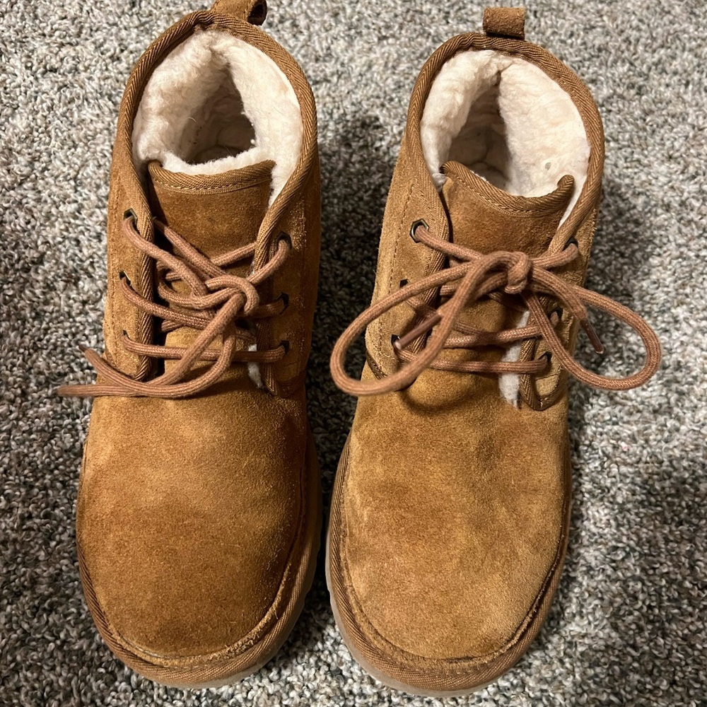 Ugg neumels